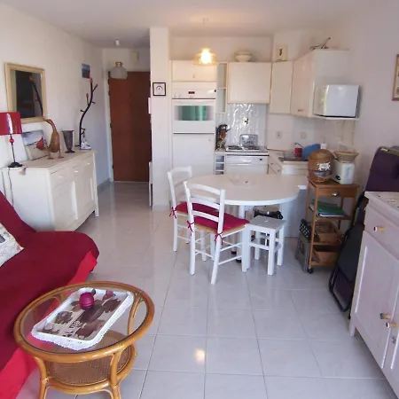 Appartement Les Sables-d'olonne, 2 Pièces, 4 Personnes - Fr-1-197-154