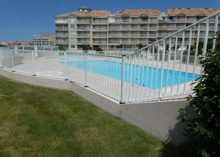 Calme Avec Piscine A La Chaume - Fr-1-197-154 * Les Sables-dʼOlonne